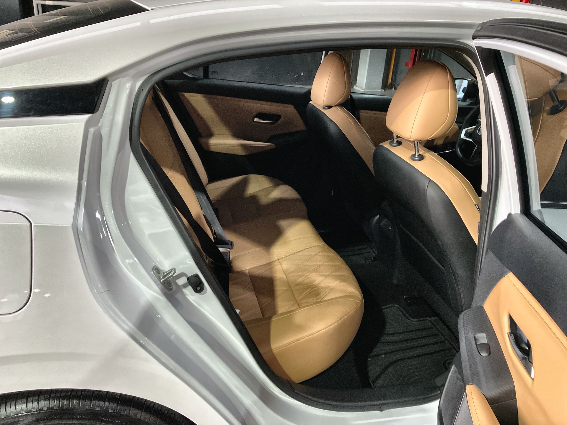 2024 Nissan SENTRA PLATINUM BITONO CVT 24