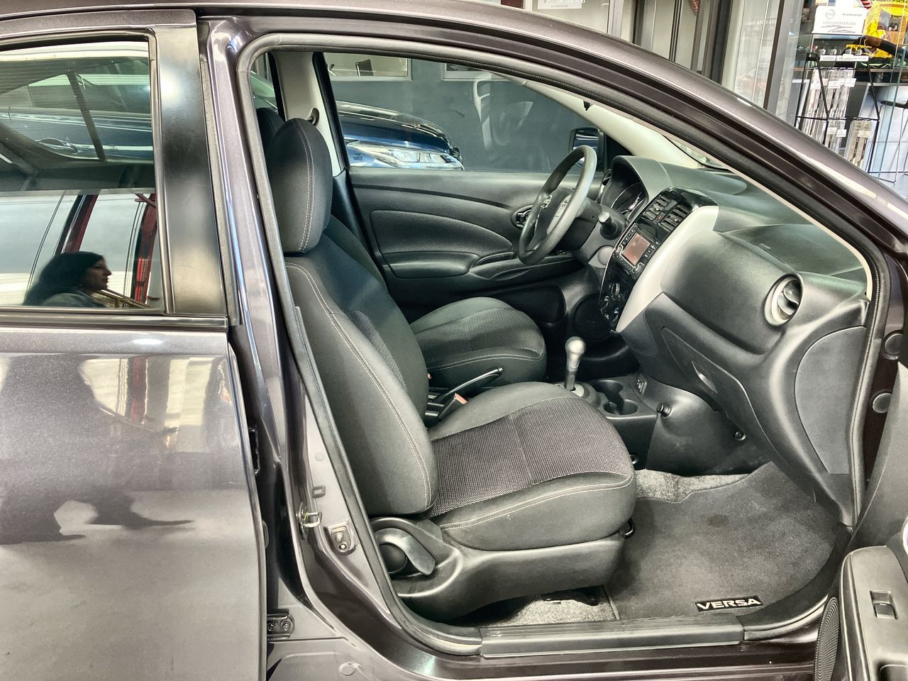 2018 Nissan VERSA ADVANCE AT AC