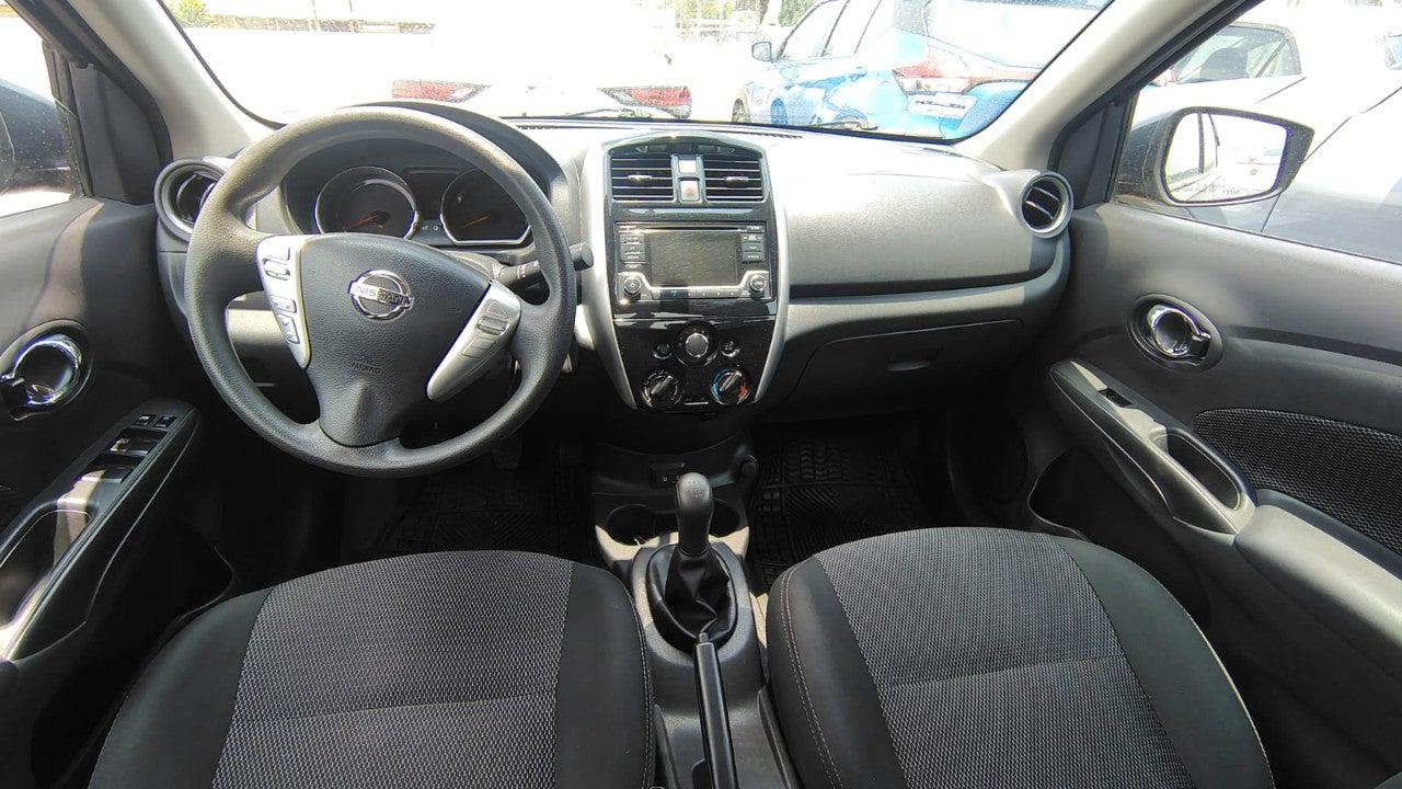 2017 Nissan VERSA VERSA ADVANCE MT