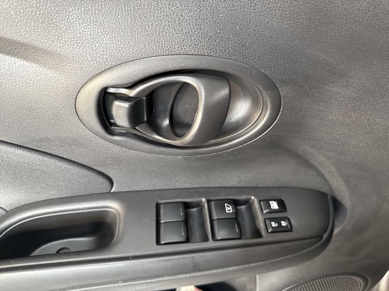 2022 Nissan VERSA MT AC 1.6L 22