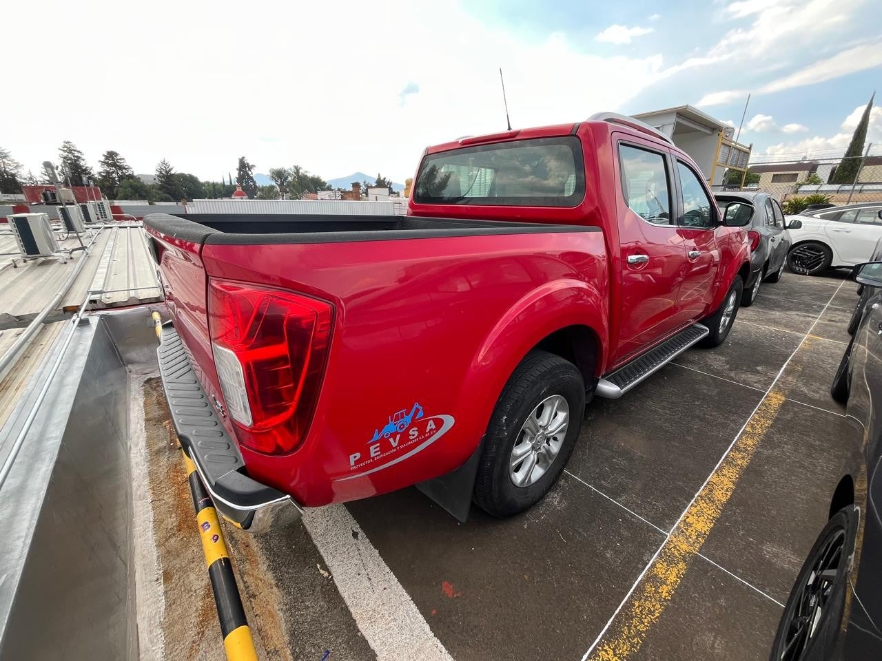 2020 Nissan FRONTIER LE TM AC