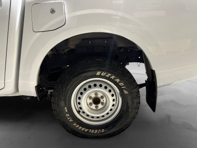 2019 Nissan FRONTIER DOBLE CABINA SE TM AC PAQ SEG 6VEL