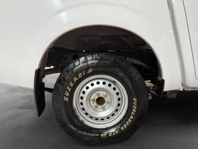 2019 Nissan FRONTIER DOBLE CABINA SE TM AC PAQ SEG 6VEL