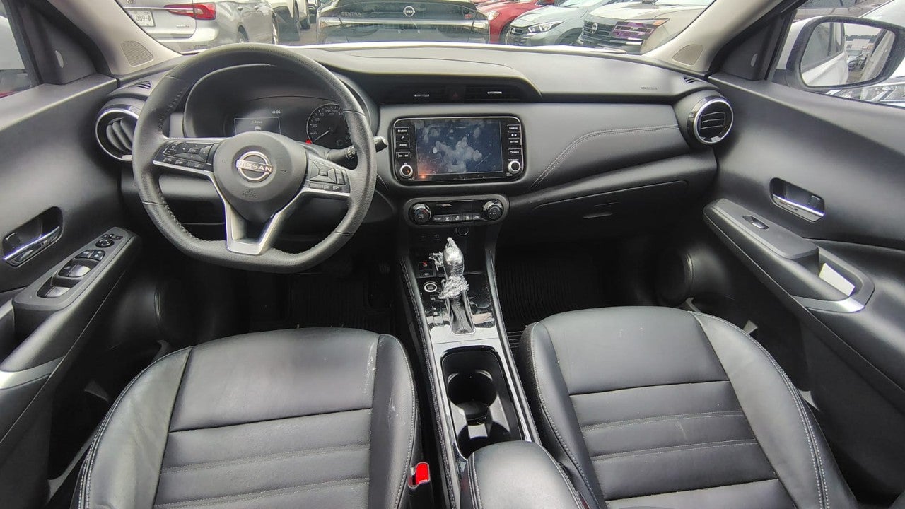 2024 Nissan KICKS KICKS PLATINUM CVT NEGRO