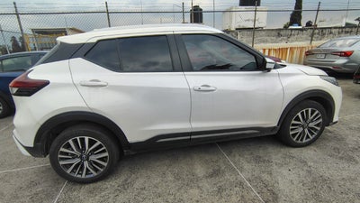 2024 Nissan KICKS KICKS PLATINUM CVT NEGRO
