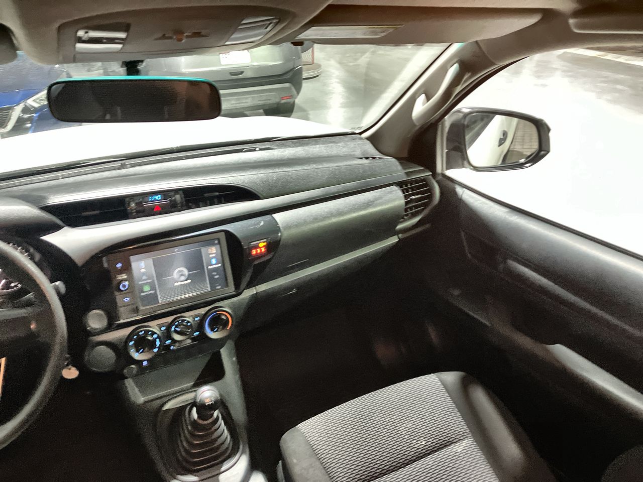 2021 Toyota HILUX D-CAB SR