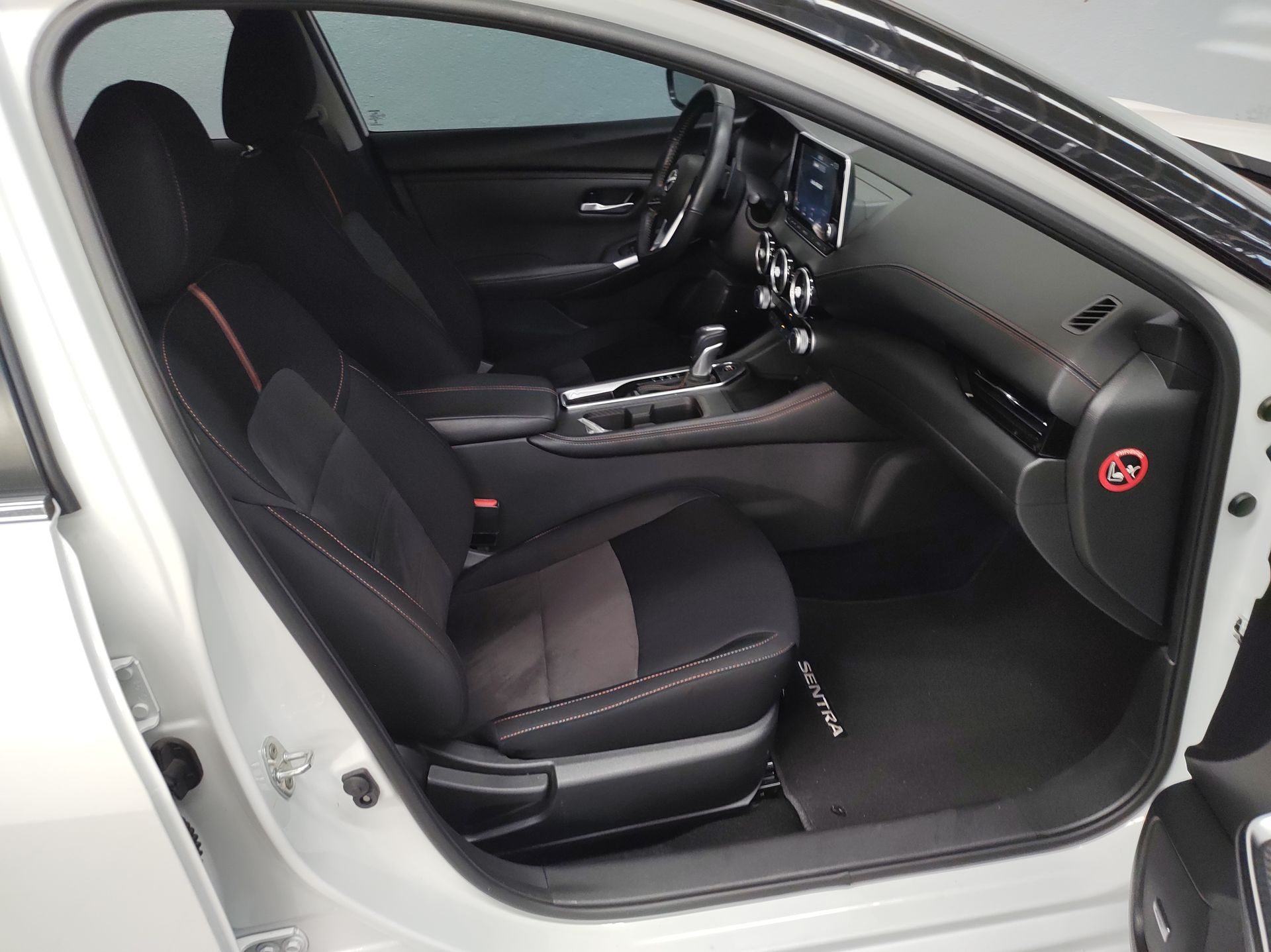 2024 Nissan SENTRA SR BITONO CVT 24