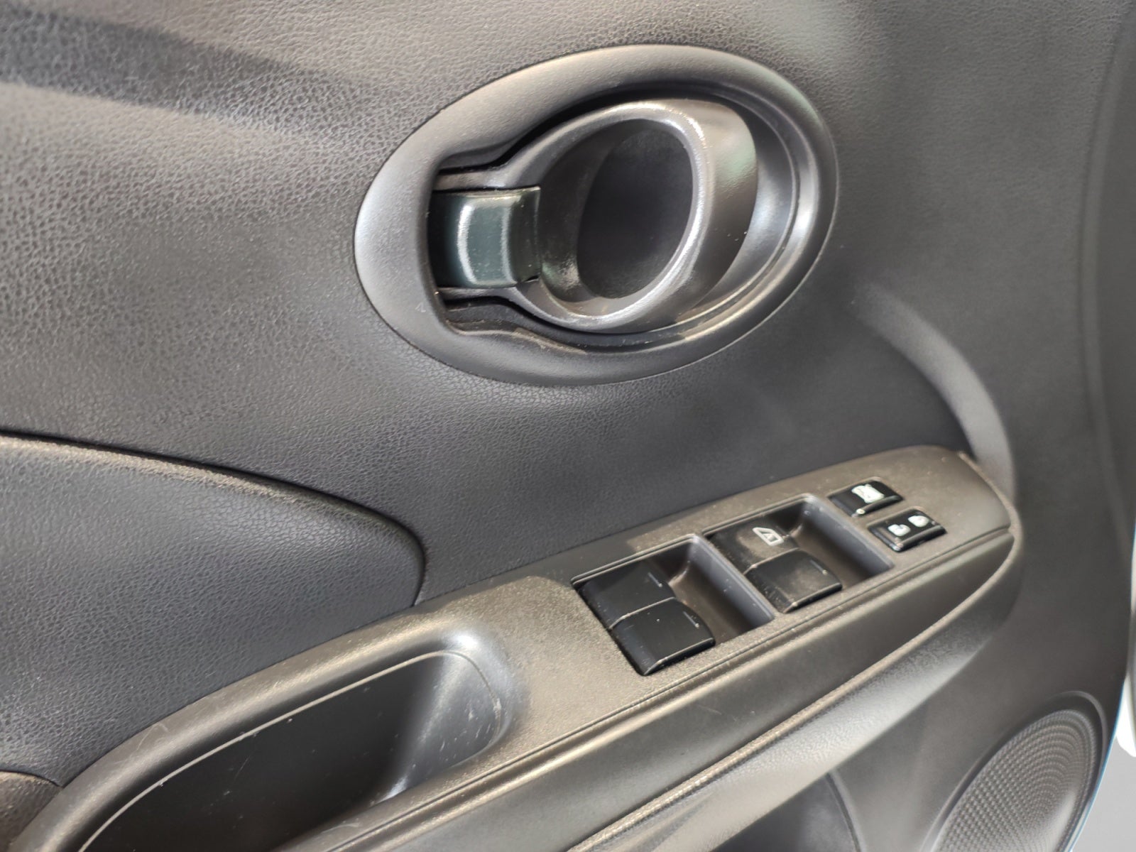 2024 Nissan V-DRIVE V-DRIVE TM A/C AUDIO 24