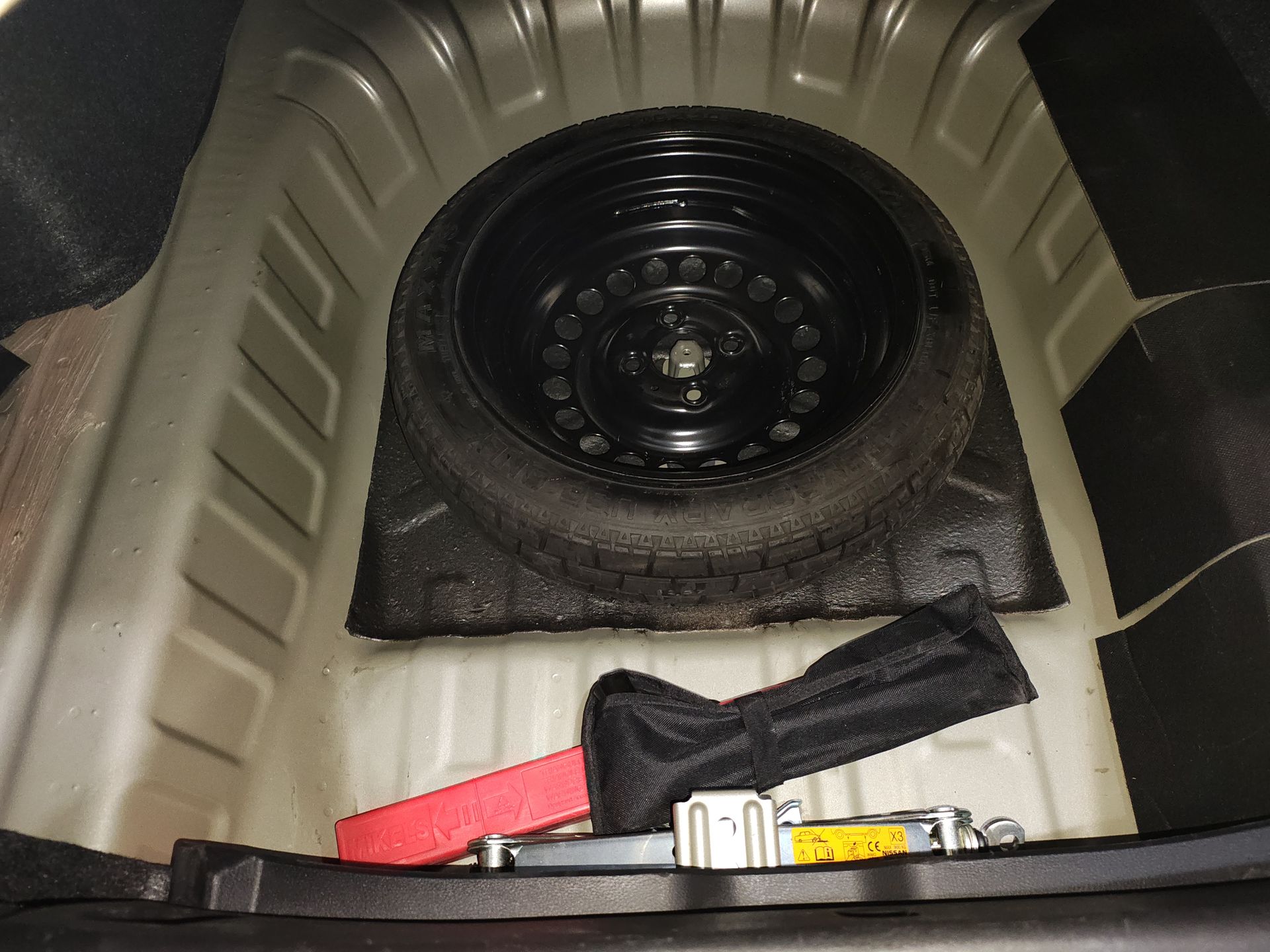 2023 Nissan VERSA ADVANCE MT 23