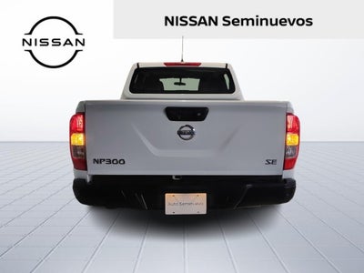 2020 Nissan NP300 DOBLE CABINA SE TM AC PAQ SEG 6VEL