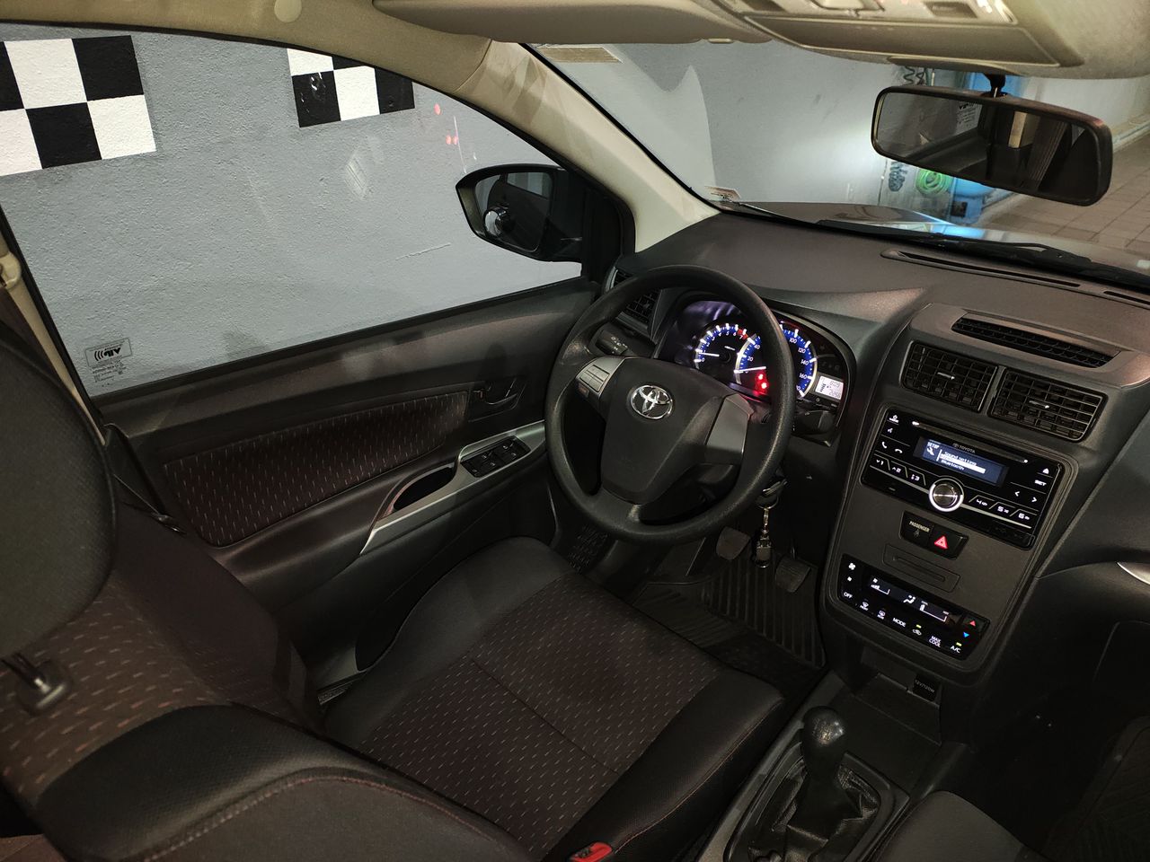 2021 Toyota AVANZA LE MT