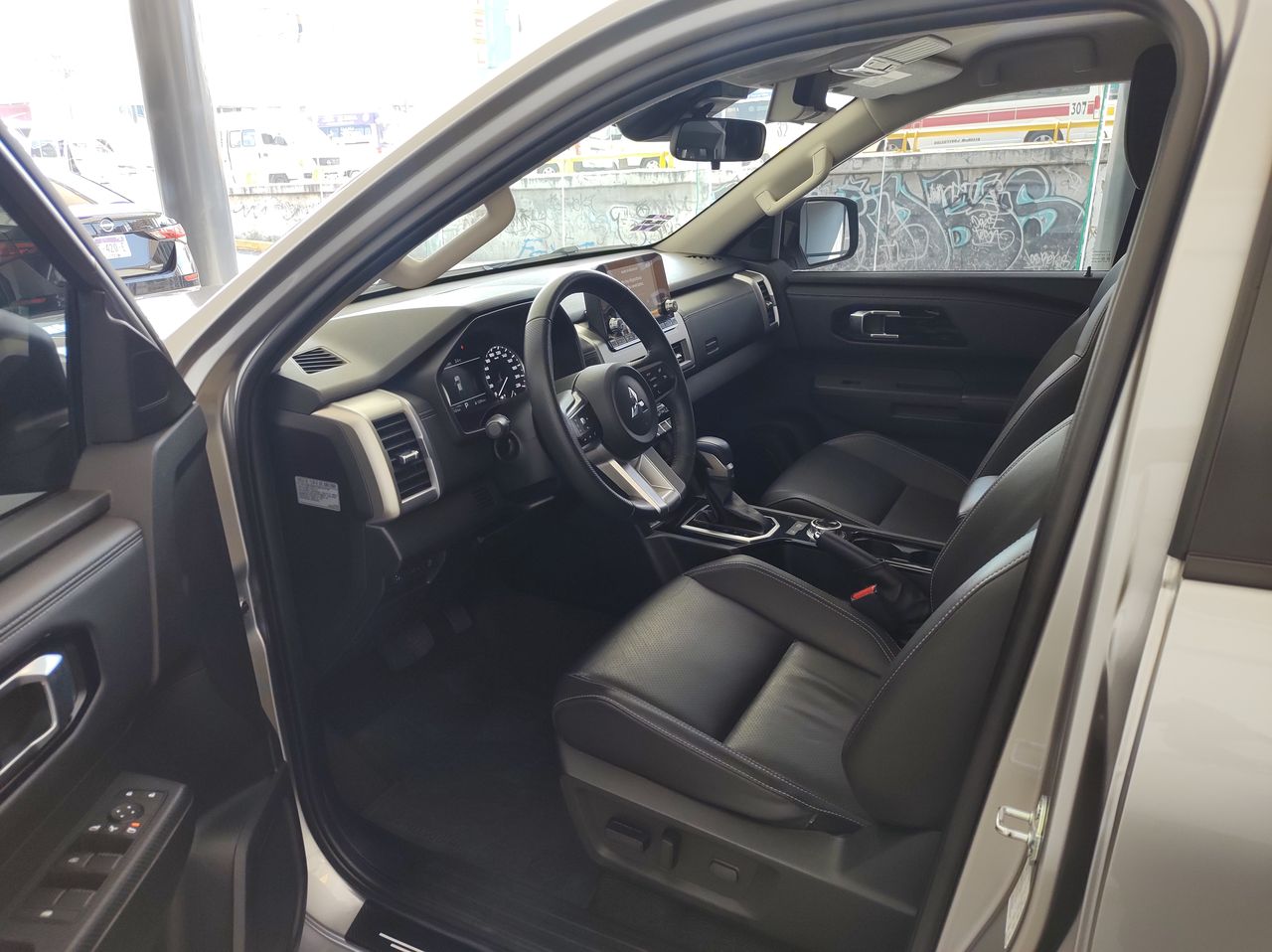 2025 Mitsubishi L200 GLS LIMITED AT 4X4 DSL