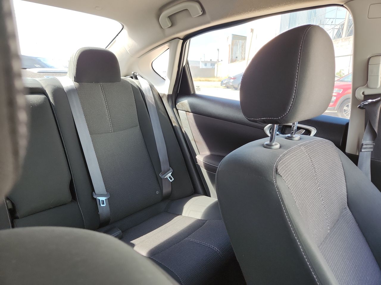 2018 Nissan SENTRA ADVANCE MT