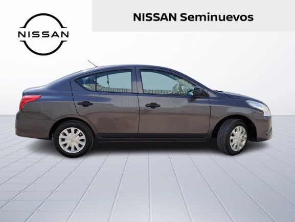 2020 Nissan VERSA MT AC 1.6L