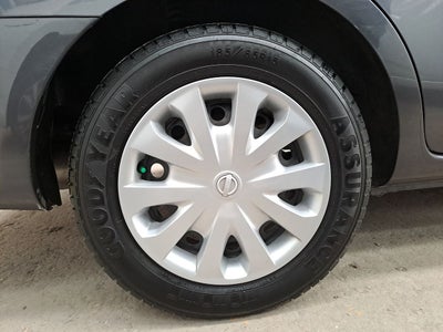 2020 Nissan VERSA MT AC 1.6L