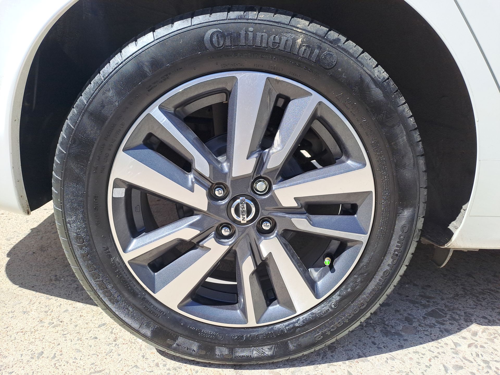 2022 Nissan VERSA ADVANCE CVT 22