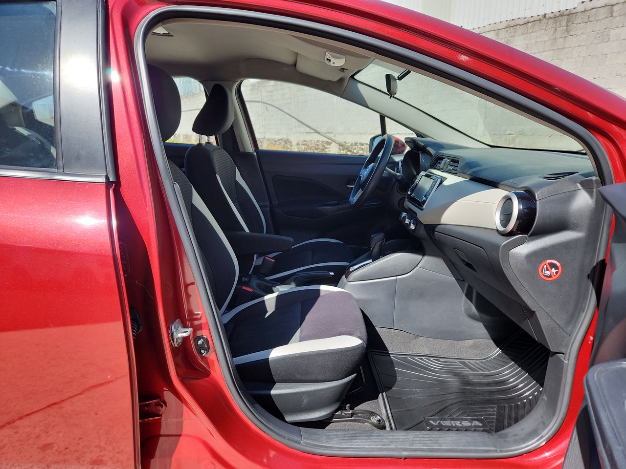 2022 Nissan VERSA ADVANCE CVT 22
