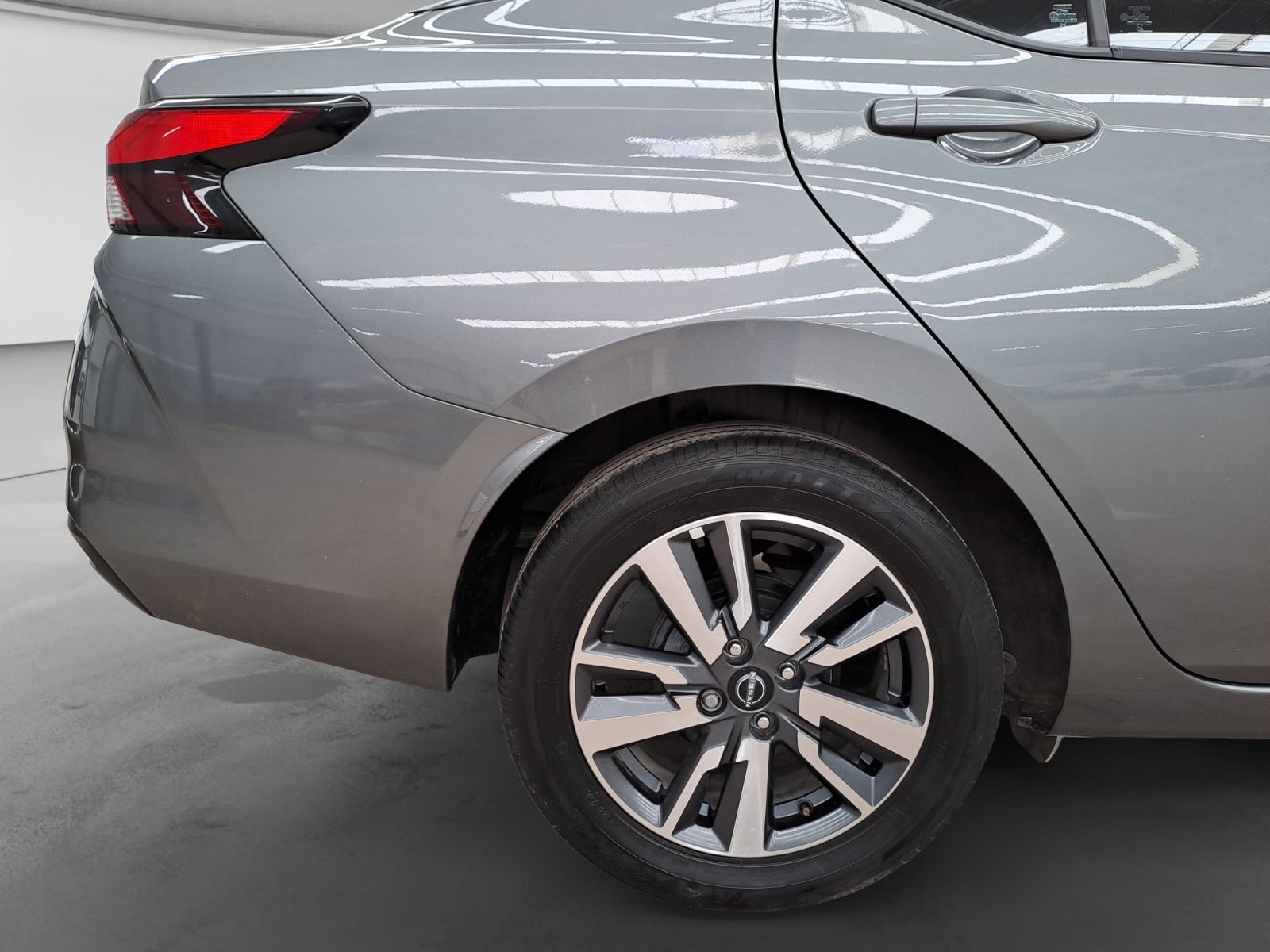 2024 Nissan VERSA ADVANCE MT 24