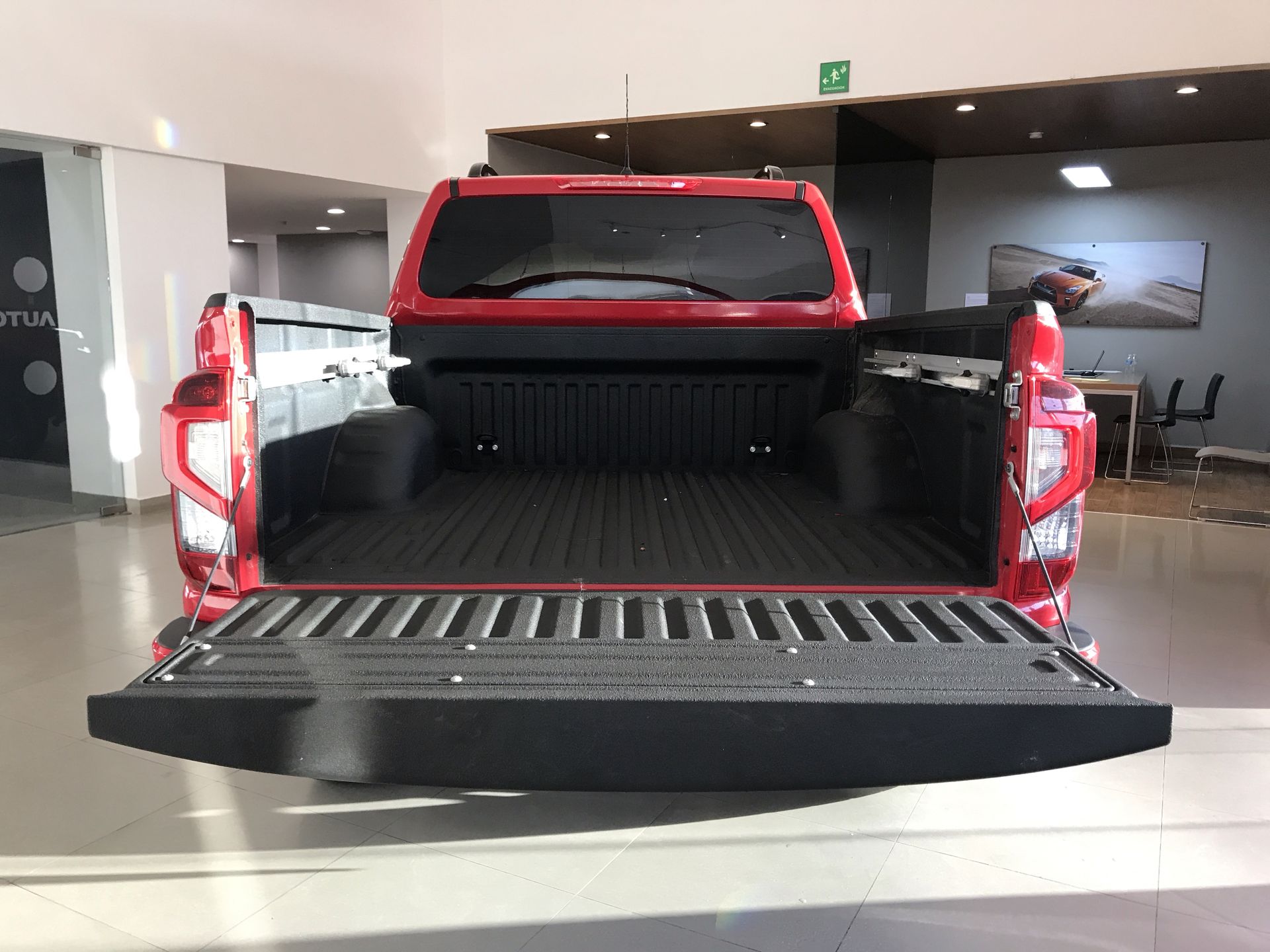 2024 Nissan FRONTIER FRONTIER PRO-4X 4X4 TA 24