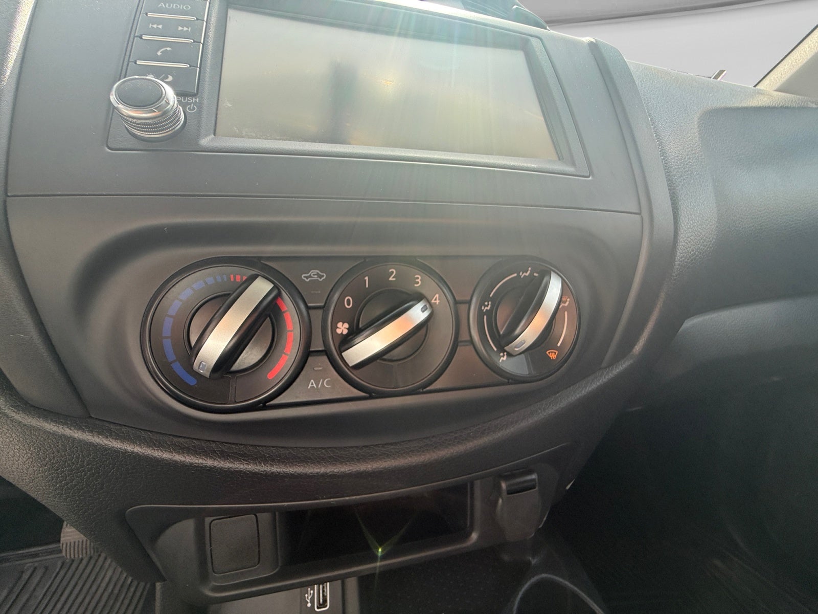 2026 Nissan PICKUP NP300 CHASIS TM AC