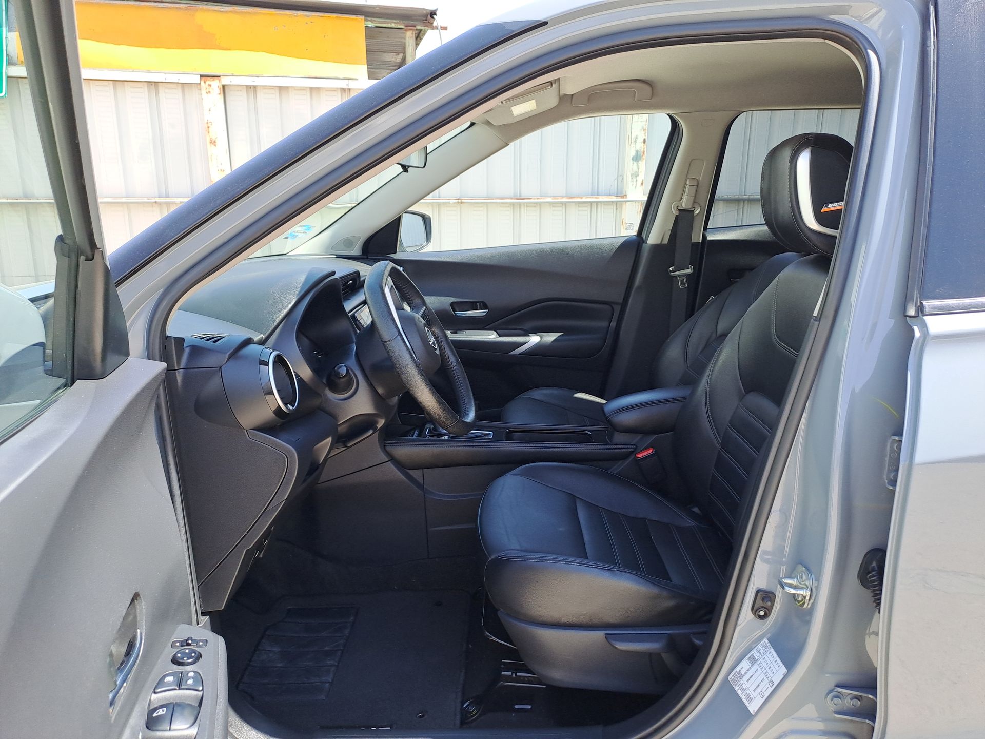 2023 Nissan KICKS EXCLUSIVE BI-TONO 1.6 LTS CVT 23