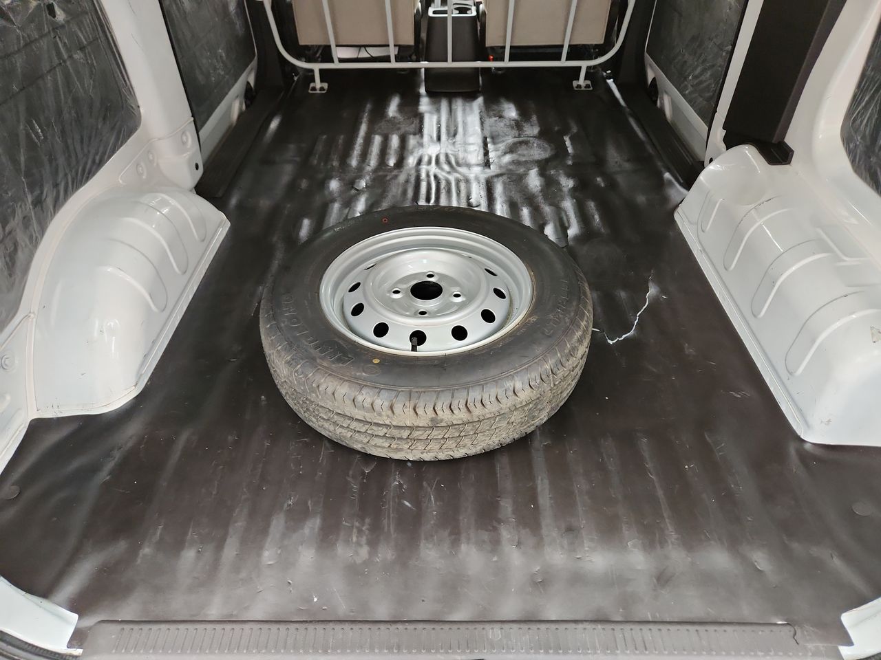 2022 Chevrolet TORNADO VAN LS B