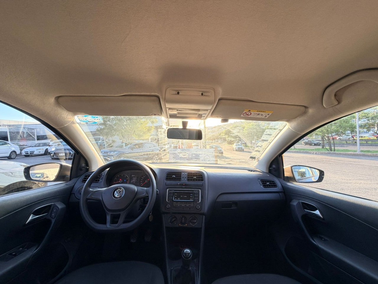 2018 Volkswagen VENTO COMFORTLINE STD.