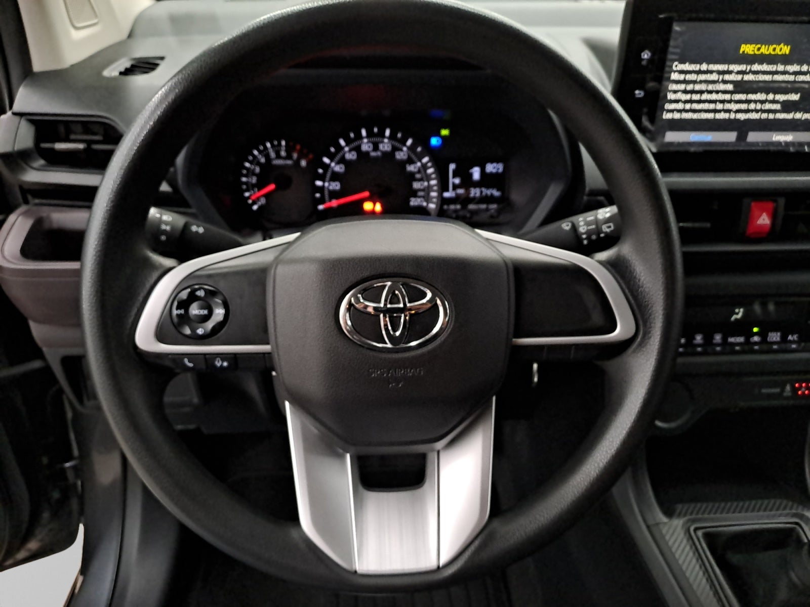2022 Toyota AVANZA LE MT