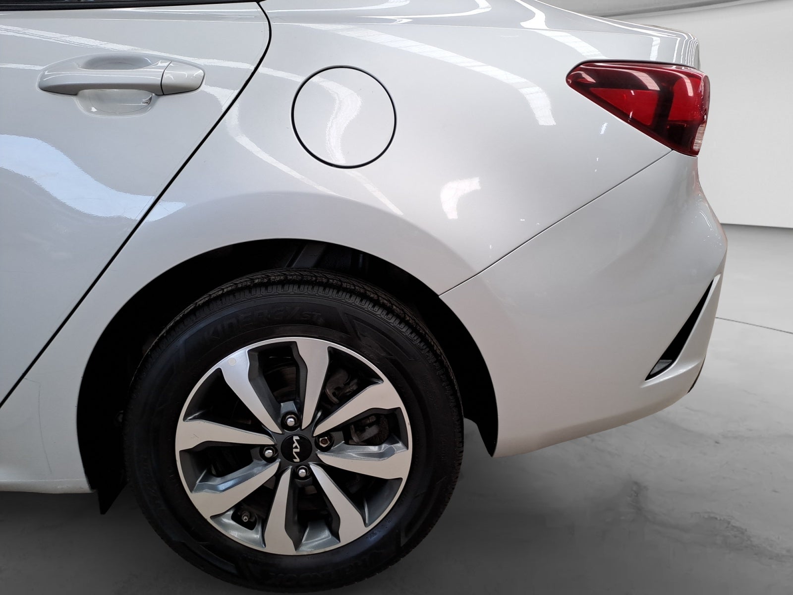 2023 Kia RIO LX TA