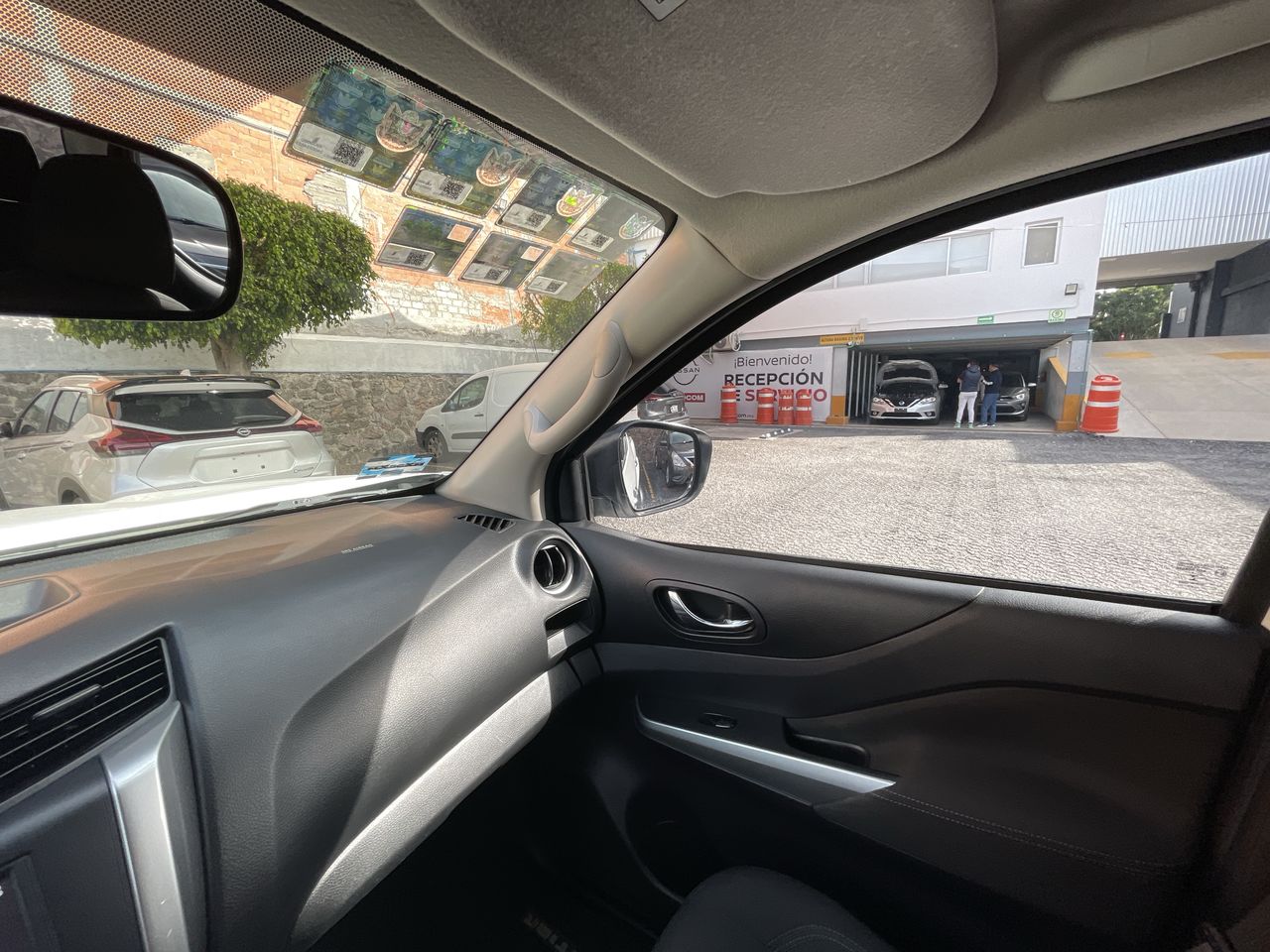 2023 Nissan FRONTIER LE TM 23