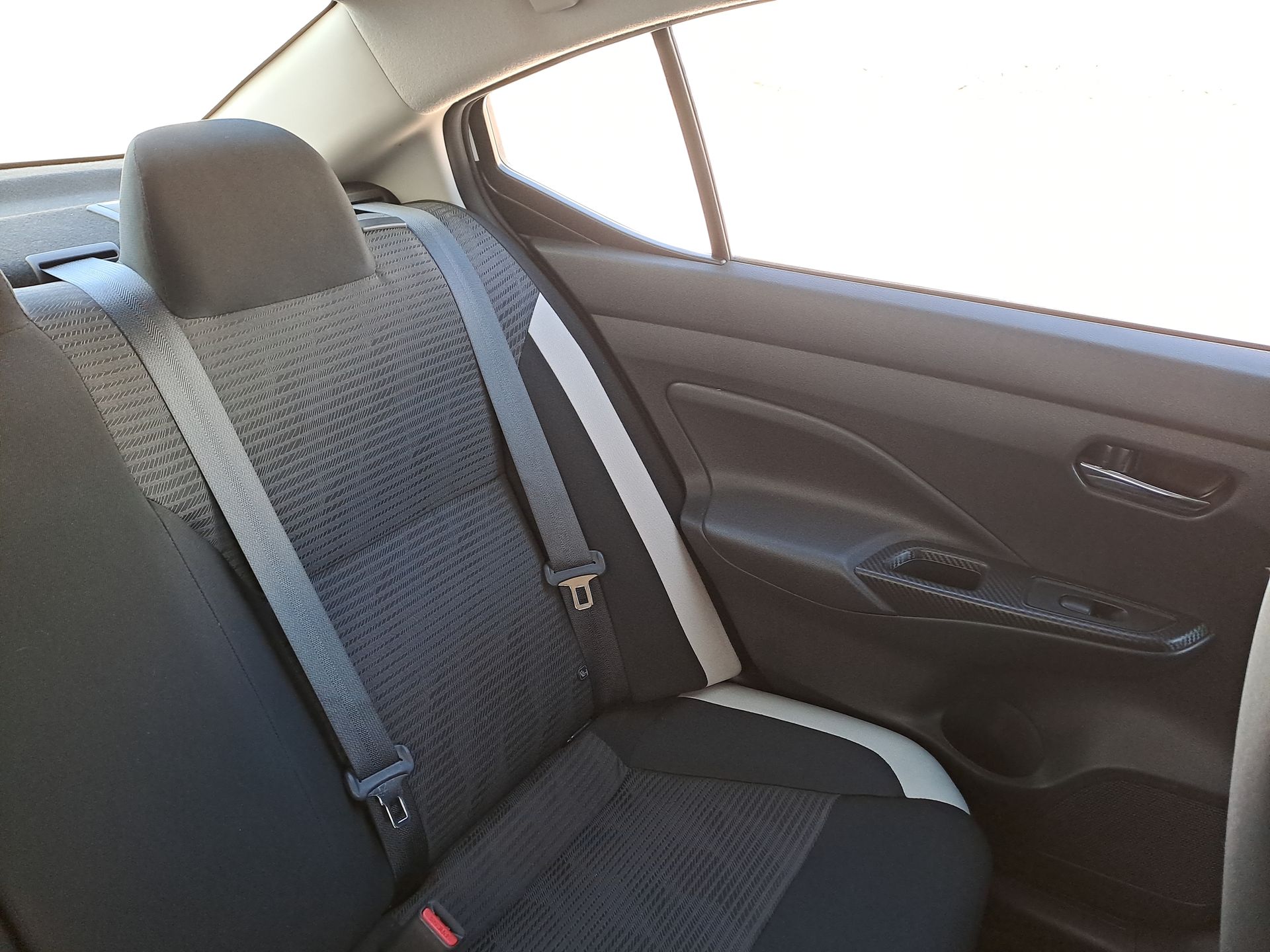 2022 Nissan VERSA ADVANCE CVT 22