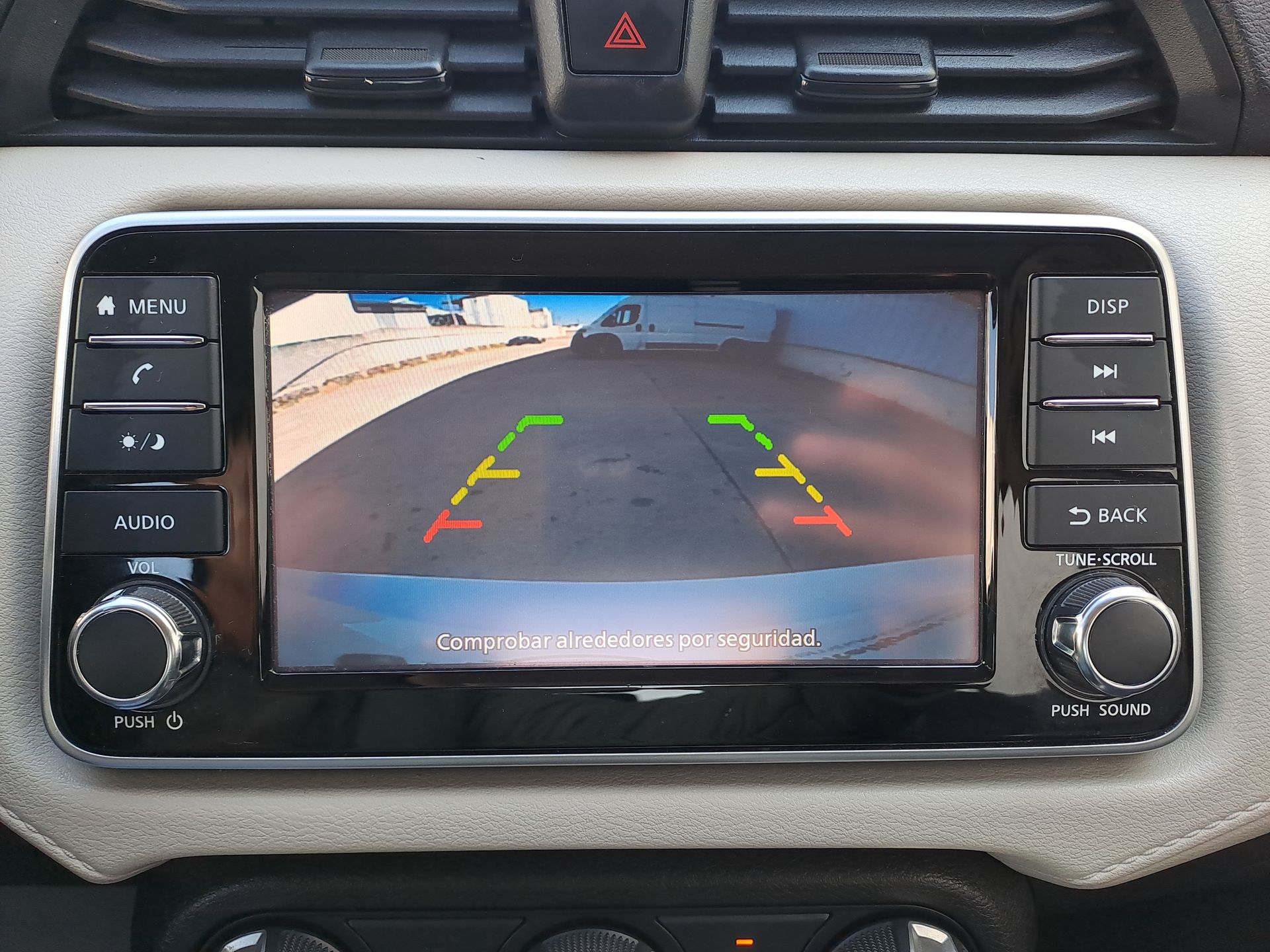 2022 Nissan VERSA ADVANCE CVT 22