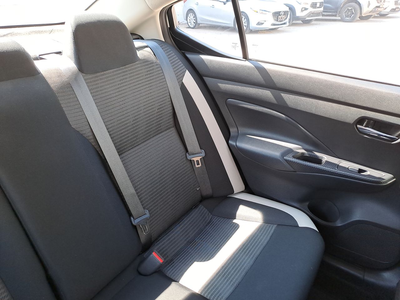 2022 Nissan VERSA ADVANCE CVT 22