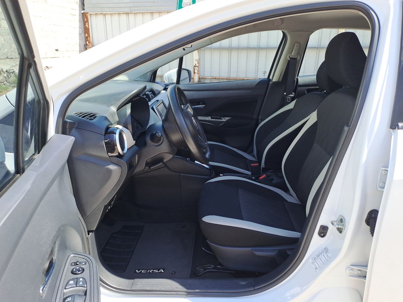 2022 Nissan VERSA ADVANCE CVT 22