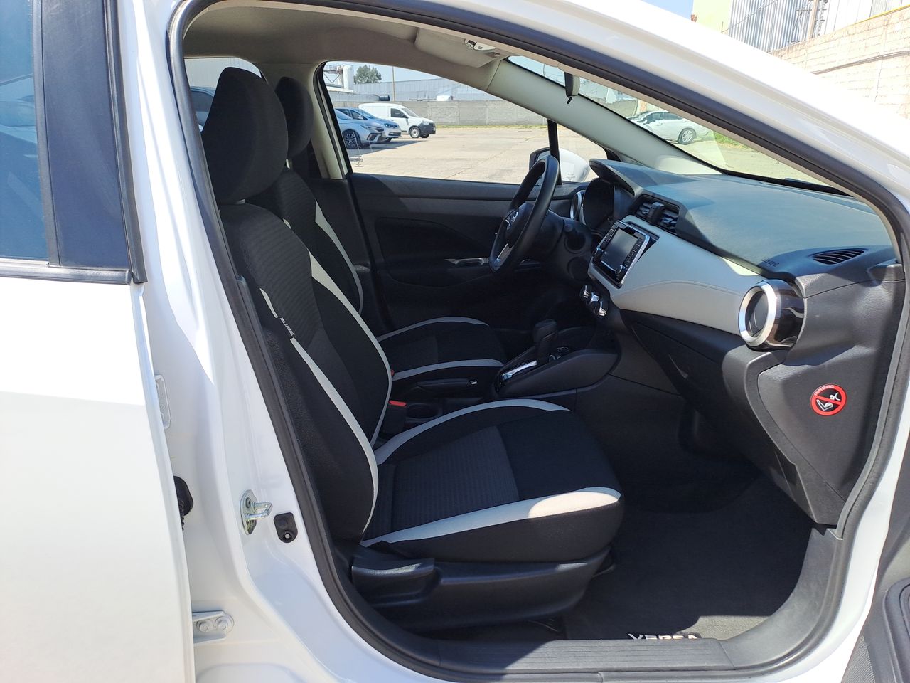 2022 Nissan VERSA ADVANCE CVT 22