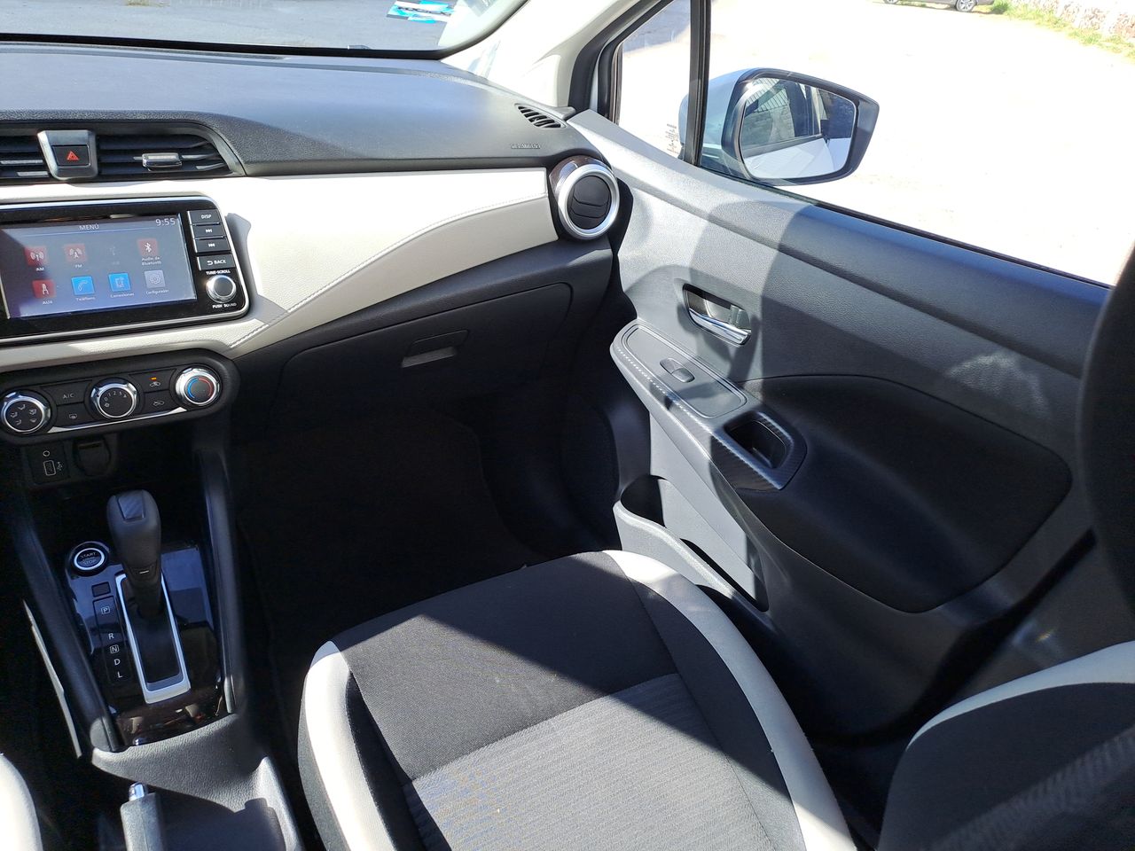 2022 Nissan VERSA ADVANCE CVT 22