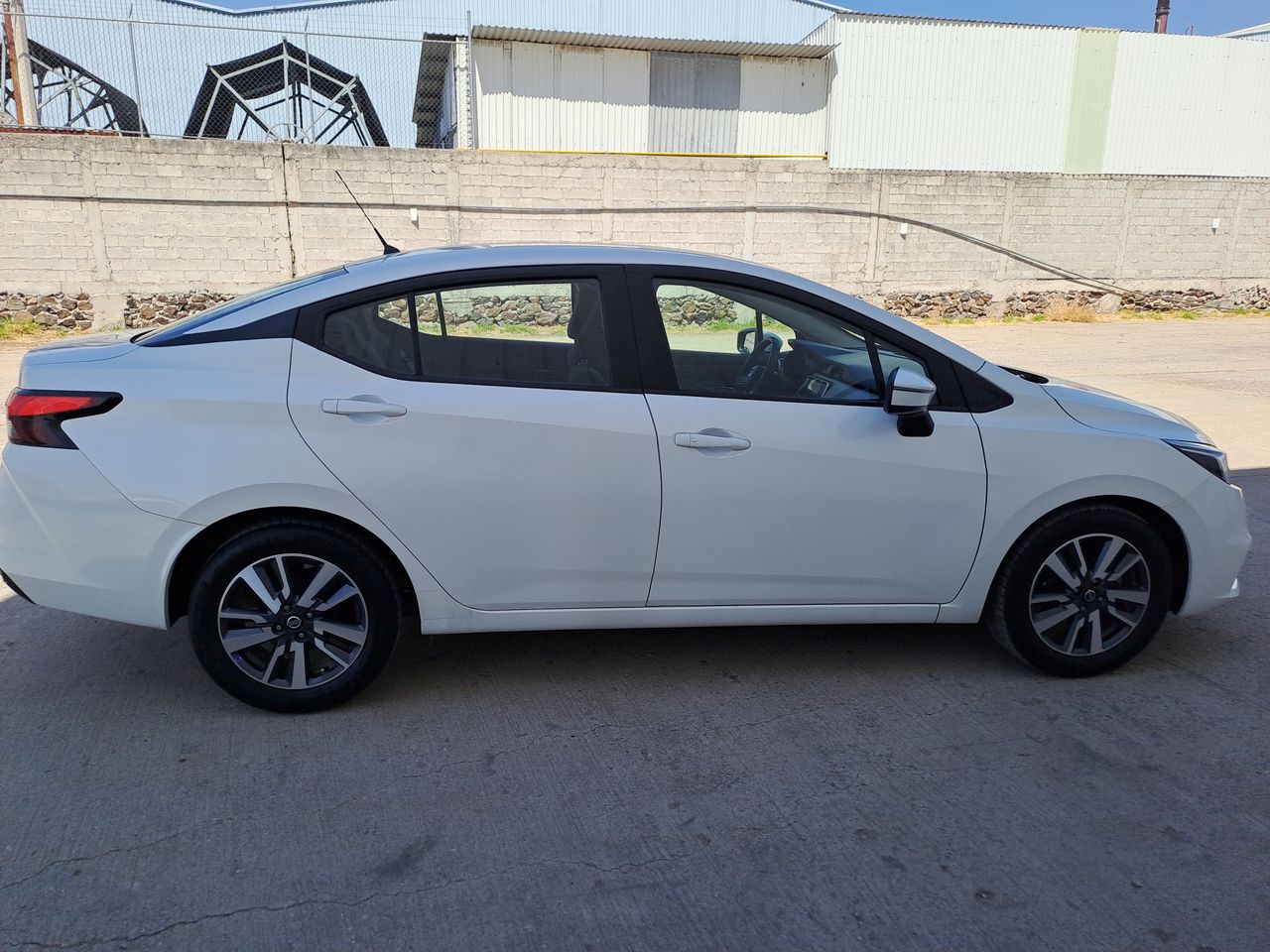 2020 Nissan VERSA ADVANCE CVT