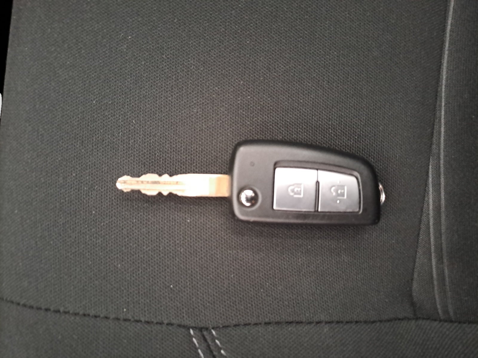 2024 Nissan FRONTIER FRONTIER XE TM 24