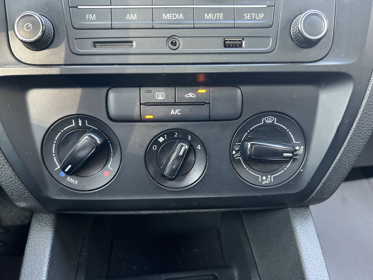 2018 Volkswagen JETTA TRENDLINE TIP.