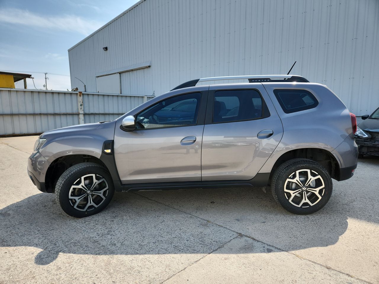 2022 RENAULT DUSTER ICONIC CVT