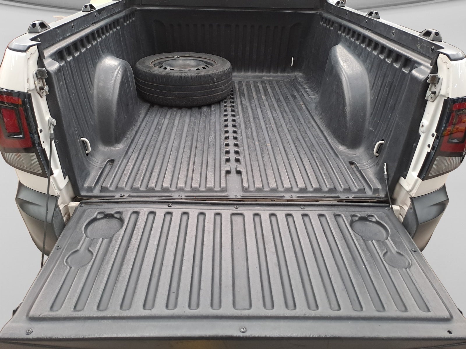 2024 Volkswagen SAVEIRO ROBUST CABINA SENCILLA