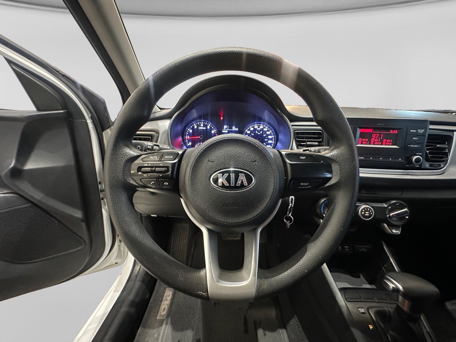 2018 Kia RIO LX 1.6 AT
