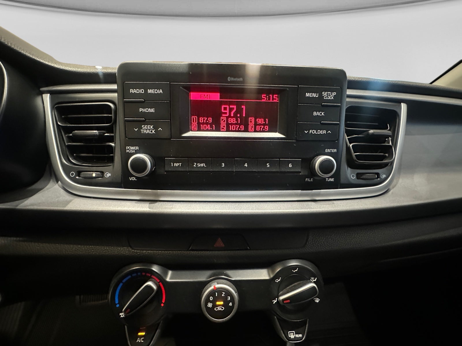 2018 Kia RIO LX 1.6 AT