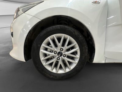 2018 Kia RIO LX 1.6 AT