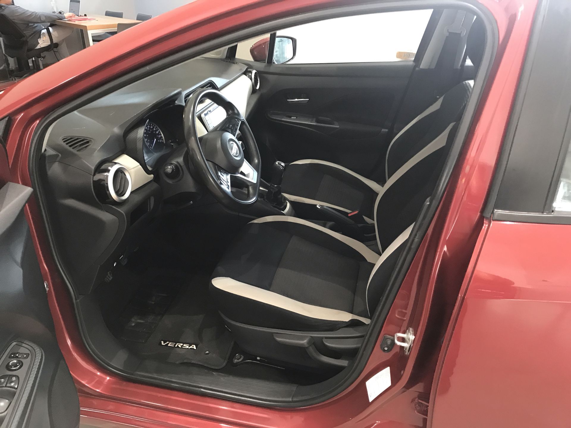 2022 Nissan VERSA ADVANCE MT 22