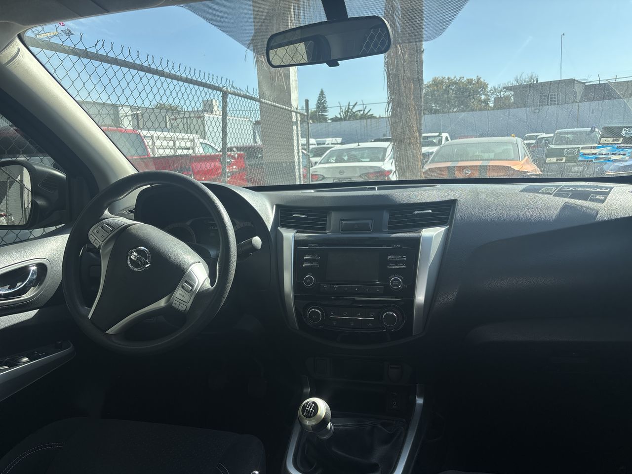 2018 Nissan NP300 FRONTIER LE TM AC