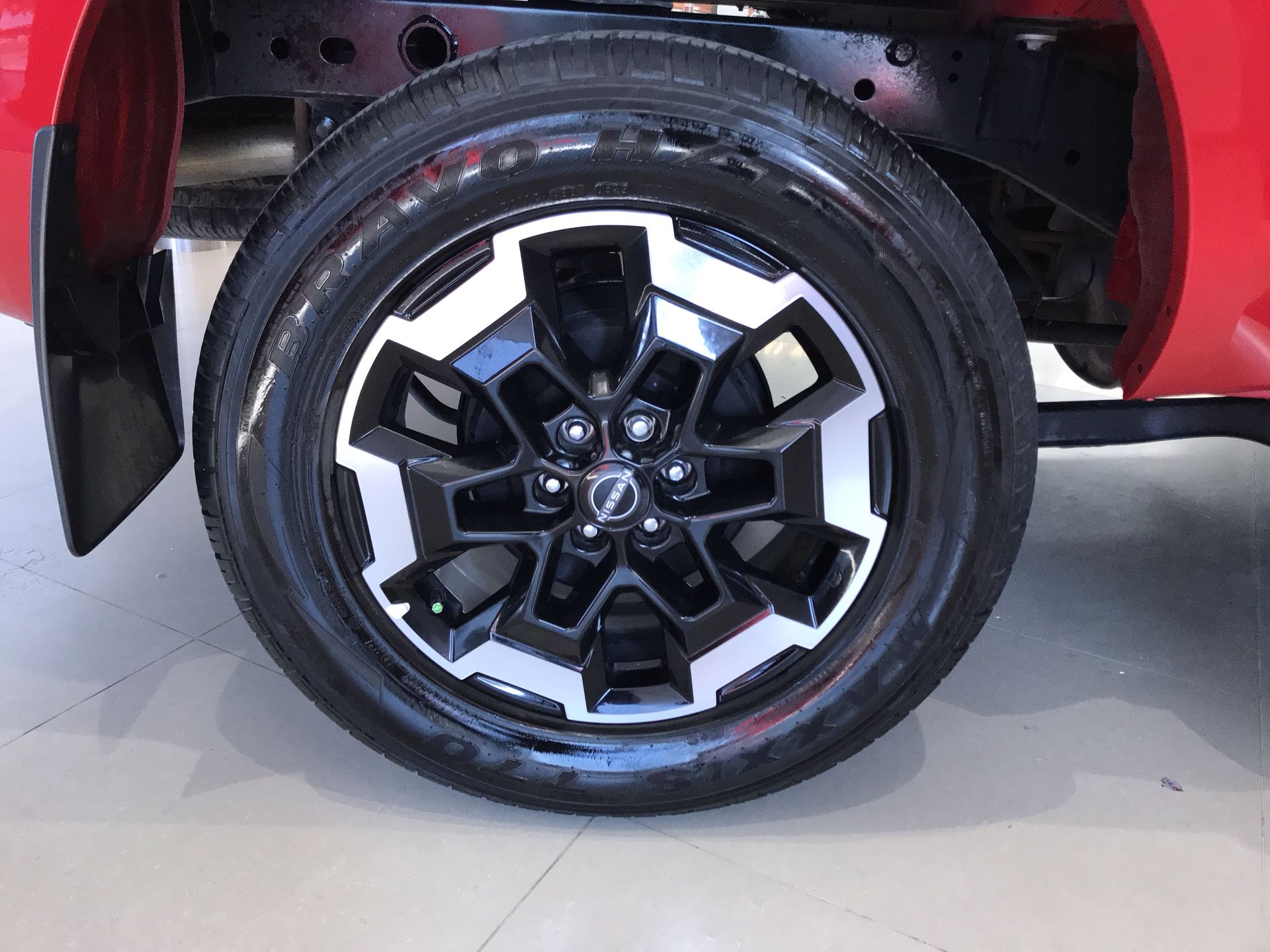 2023 Nissan FRONTIER PLATINUM LE TA 23