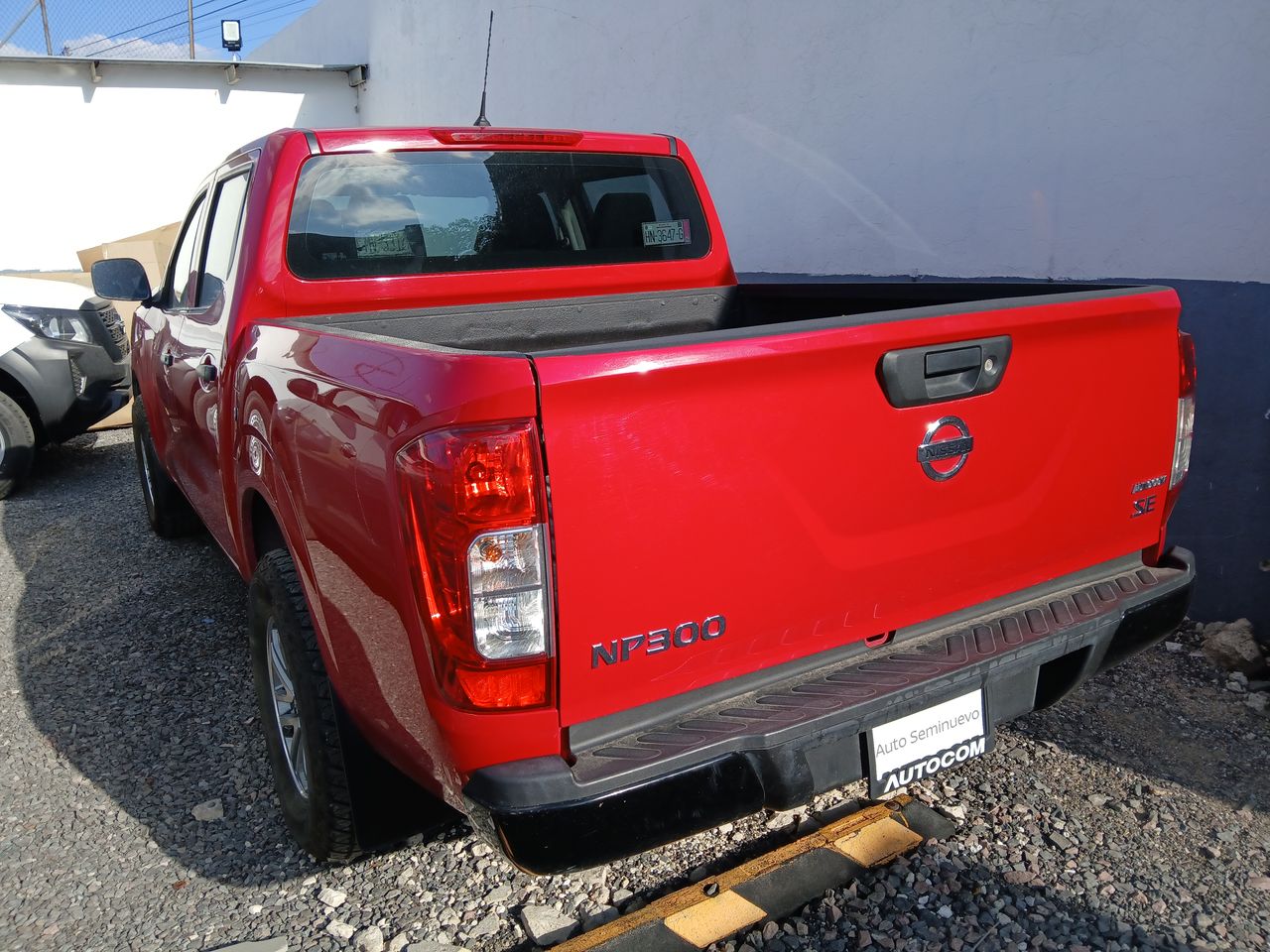 2020 Nissan NP300 DOBLE CABINA NP300 DOBLE CABINA SE TM AC PAQ SEG 6VEL.