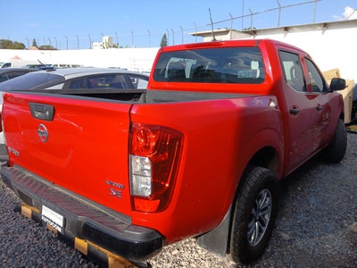 2020 Nissan NP300 DOBLE CABINA NP300 DOBLE CABINA SE TM AC PAQ SEG 6VEL.