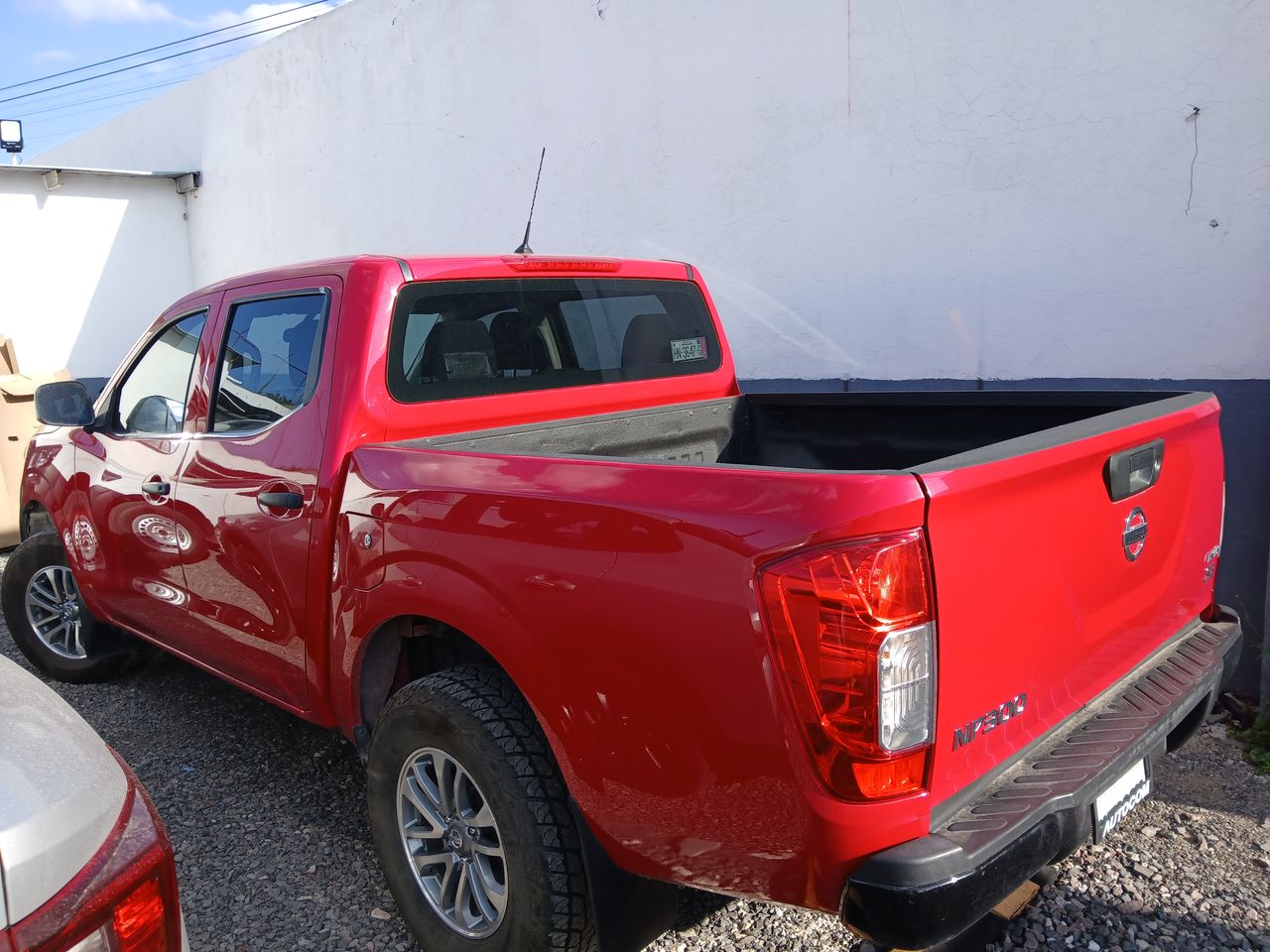 2020 Nissan NP300 DOBLE CABINA NP300 DOBLE CABINA SE TM AC PAQ SEG 6VEL.